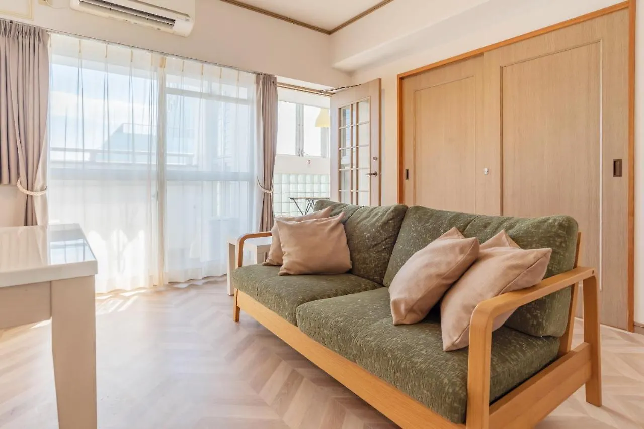 Apartment Universal Bay Condominium Osaka Japan