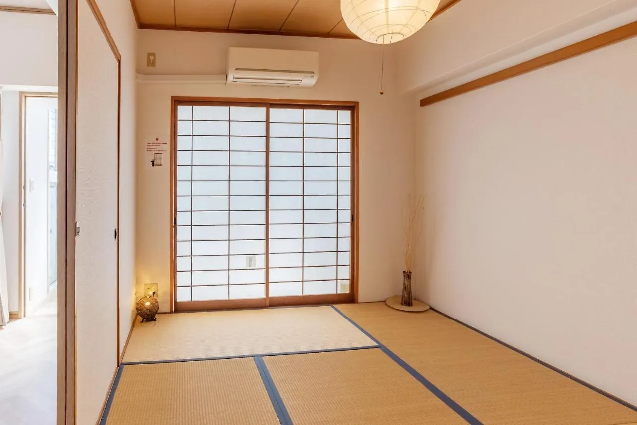 Universal Bay Condominium Osaka Apartment
